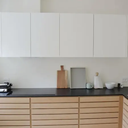 Beautifully Interior Designed Flat In The Heart Of Apartment *