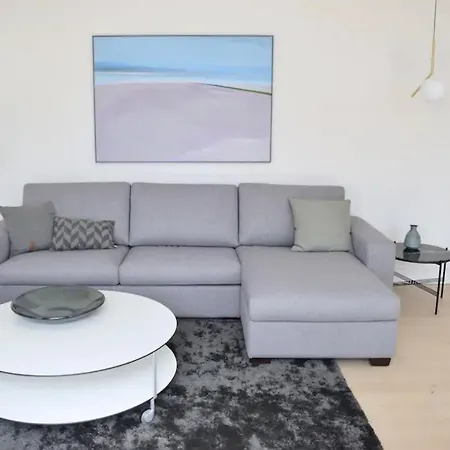 Beautifully Interior Designed Flat In The Heart Of *